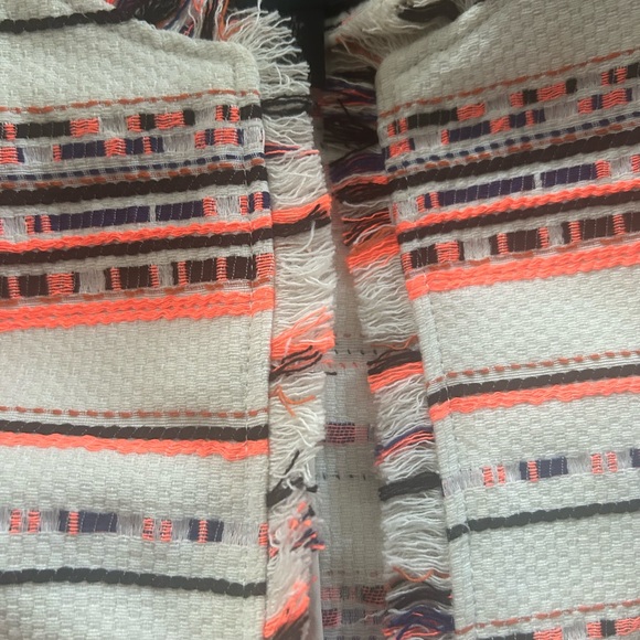 A fun and colorful blazer, perfect for Spring. - Picture 5 of 5